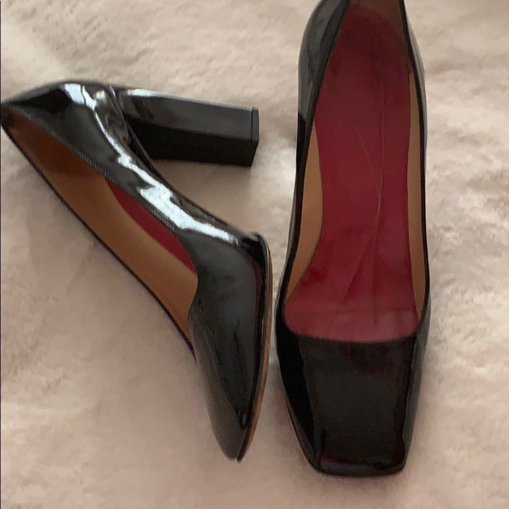 Kate spade black patent leather pumps